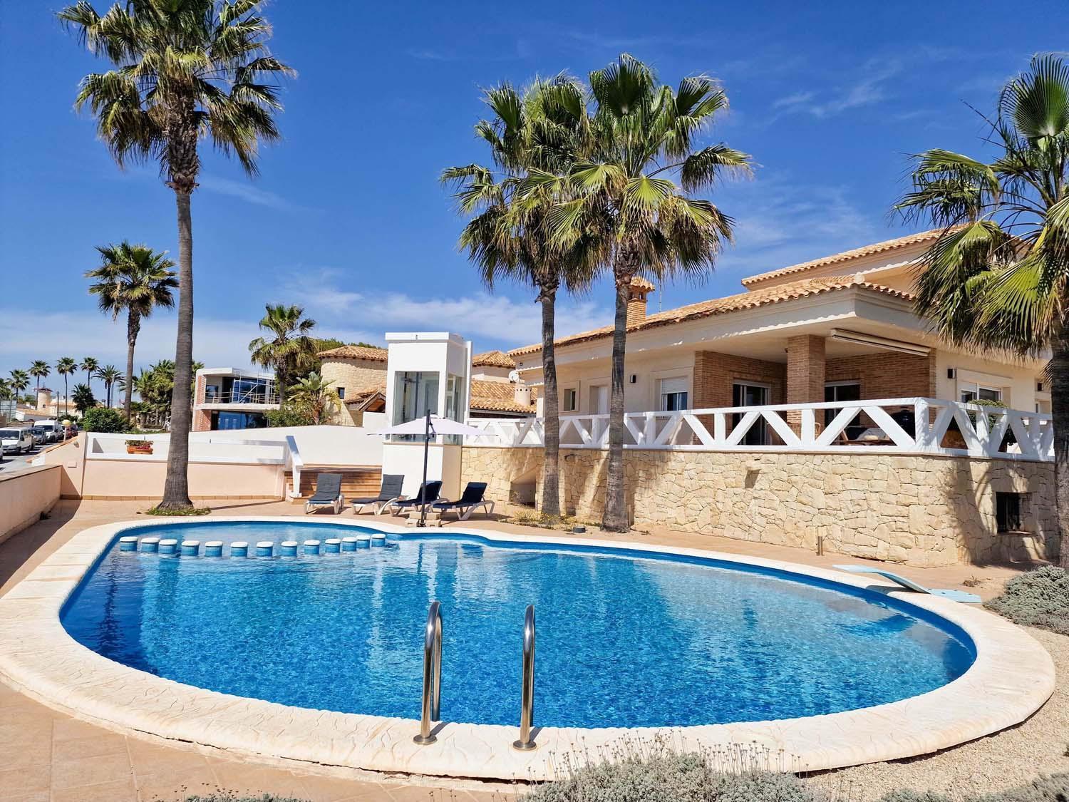 Frontline Beach Villa Playa Flamenca Orihuela Luaran gambar